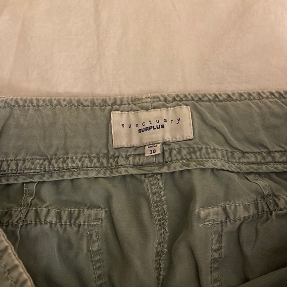 The cargo pants from new em - Picture 2 of 3